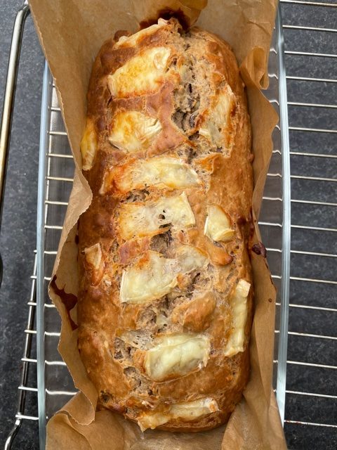 boekweitbrood met honing en brie